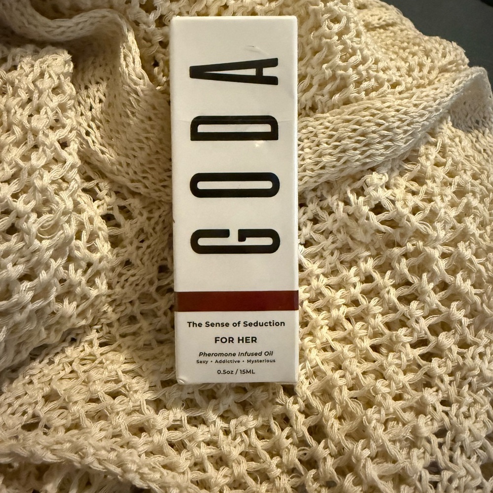 Pheromone Infused Oil for Her - White